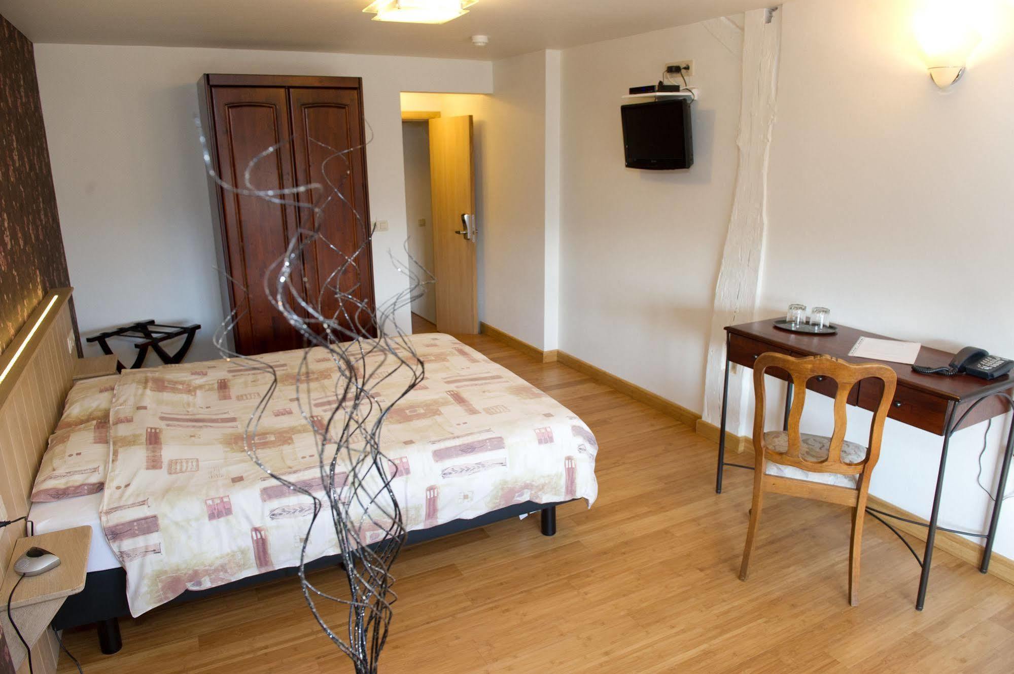 Auberge Saint-Martin Orchimont Esterno foto